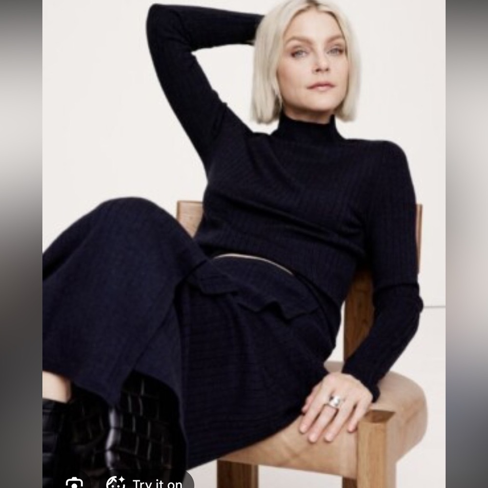 RIBBED MERINO MOCK-NECK SWEATER